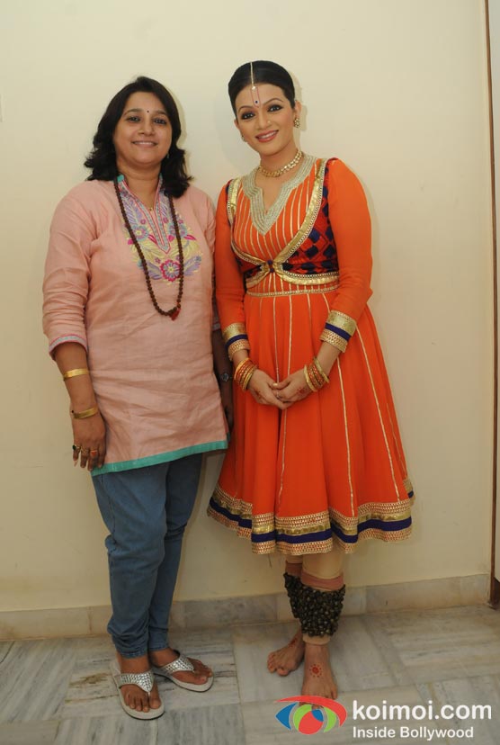 Kavita Sheth, Prachi Shah Performs For The Opening Of Lord Krishna Festival