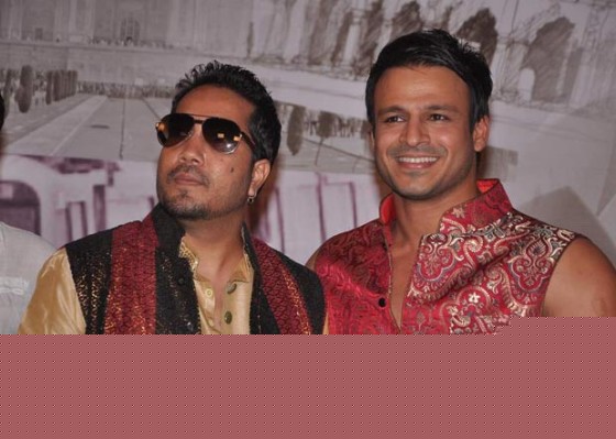 Mika Singh, Vivek Oberoi On The Sets Of Kismet (Kismat) Love Paisa Dilli Movie