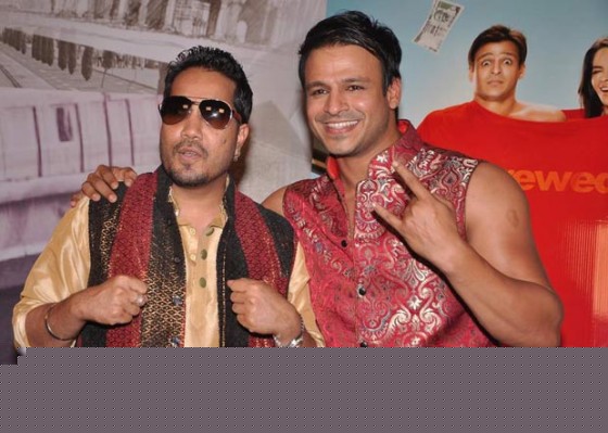 Mika Singh, Vivek Oberoi On The Sets Of Kismet (Kismat) Love Paisa Dilli Movie
