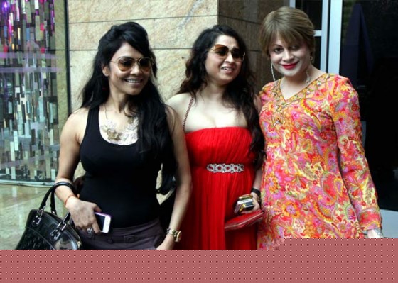 Nikita Rawal, Misti Mukherjee, Bobby Darling At IIJW 2012