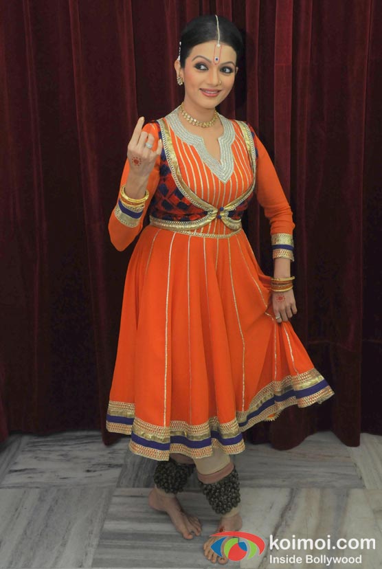 Prachi Shah Performs For The Opening Of Lord Krishna Festival