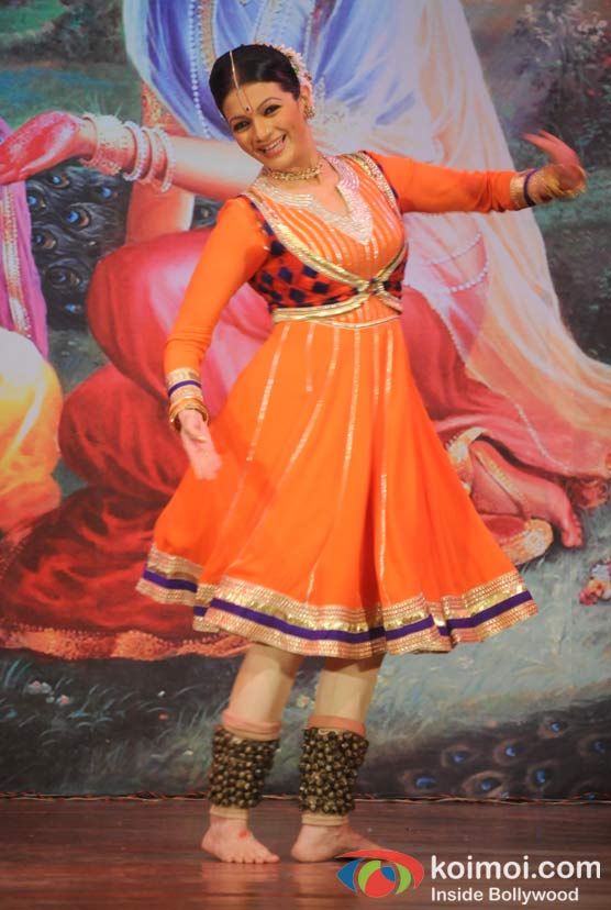 Prachi Shah Performs For The Opening Of Lord Krishna Festival