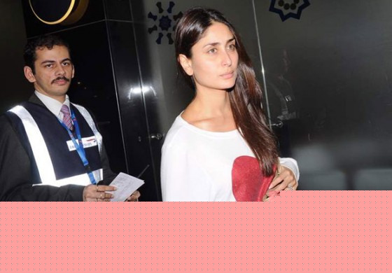 Kareena Kapoor Snapped At Airport