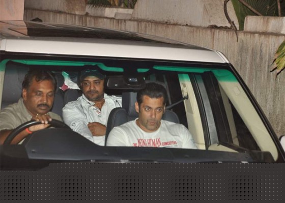Sajid And Salman Khan Watches The Expendables 2 Movie