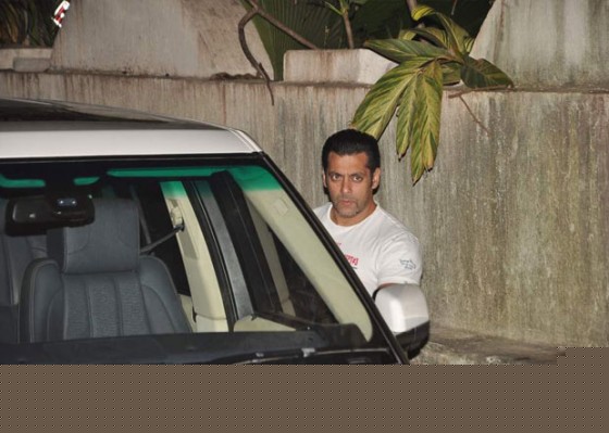 Salman Khan Watches The Expendables 2 Movie