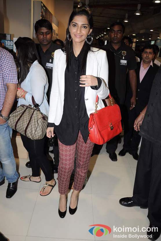 Sonam Kapoor Snapped At Infinity Mall