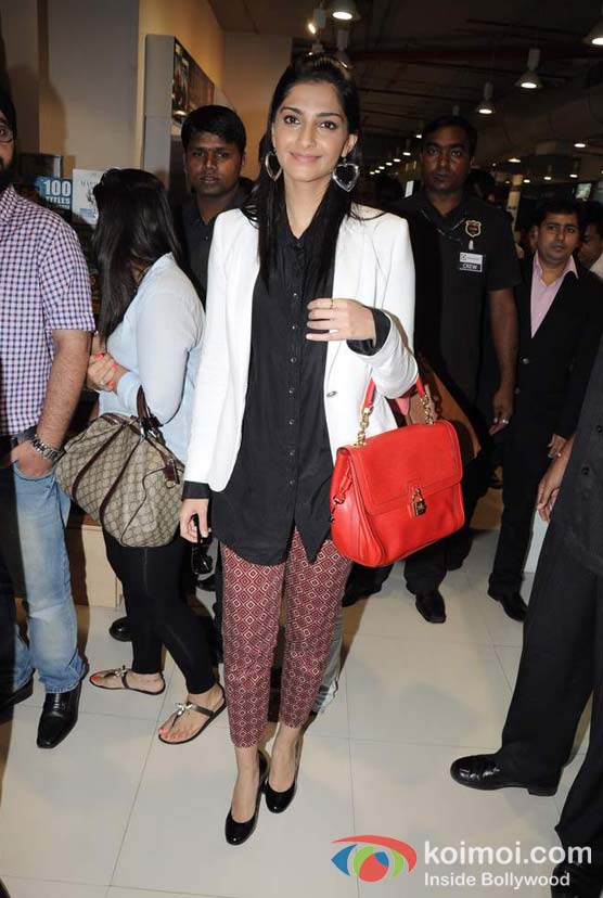 Sonam Kapoor Snapped At Infinity Mall