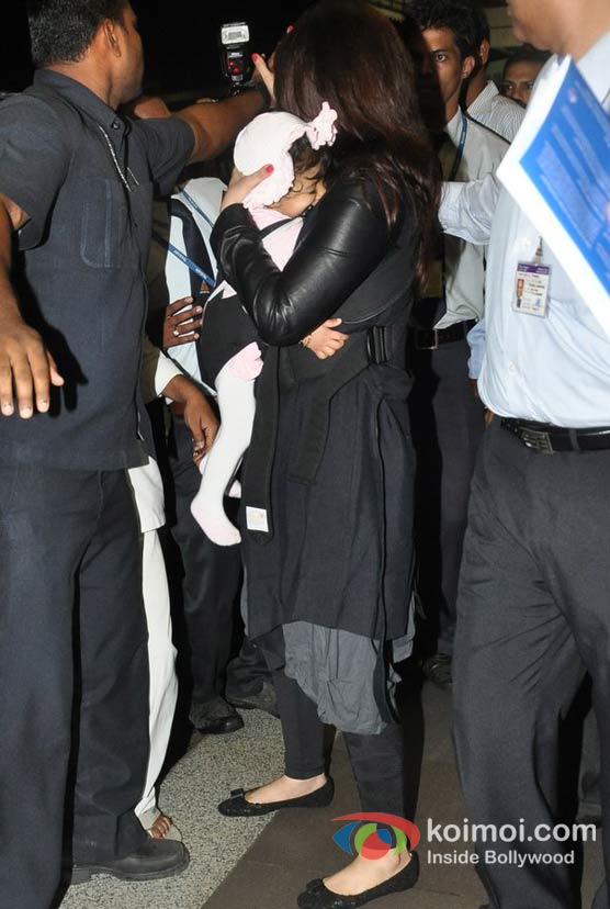 Aishwarya Rai Bachchan Snapped With Her Baby