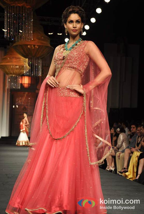 Amruta Patki Walks The Ramp For Aamby Valley India Bridal Fashion Week 2012 Day 2
