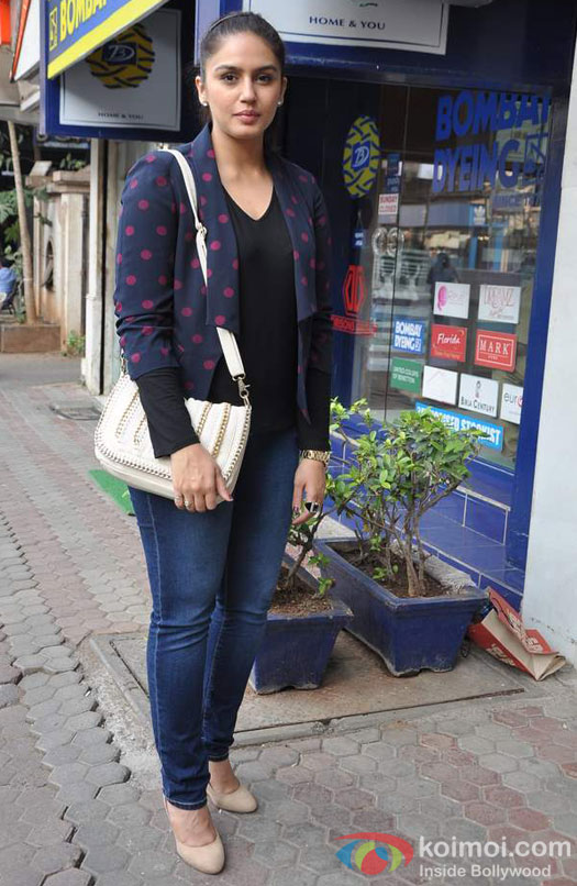 Huma Qureshi Snapped on Street
