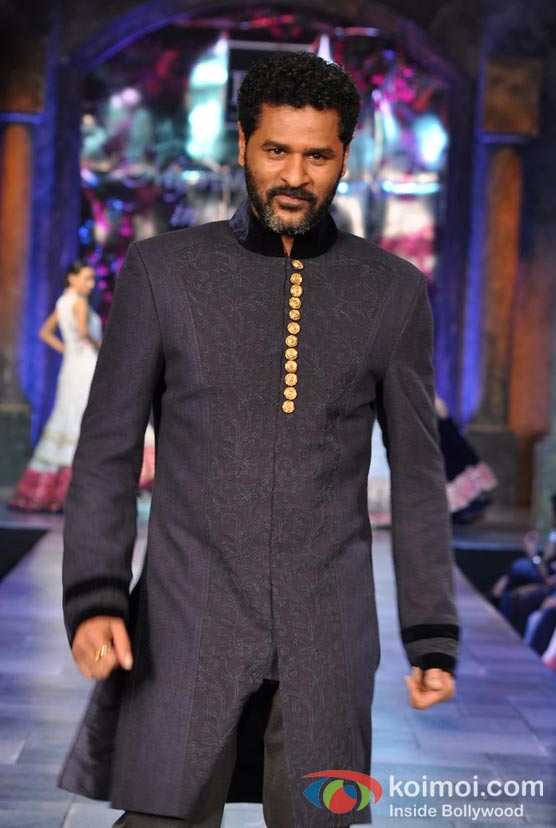 Prabhudeva At 'Mijwan-Sonnets in Fabric' fashion show