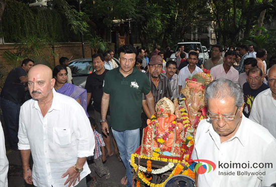 Rakesh Roshan, Anu Malik At Hrithik Roshan's Ganpati Visarjan