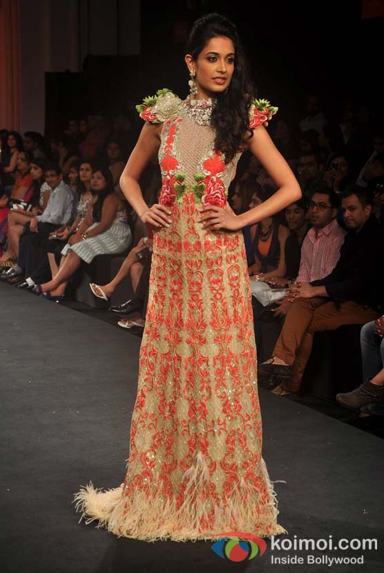 Sarah Jane Dias Walk For Shane And Falguni Peacock