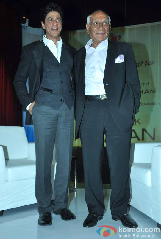 Shah Rukh Khan At Yash Chopra's Birthday Pic 5