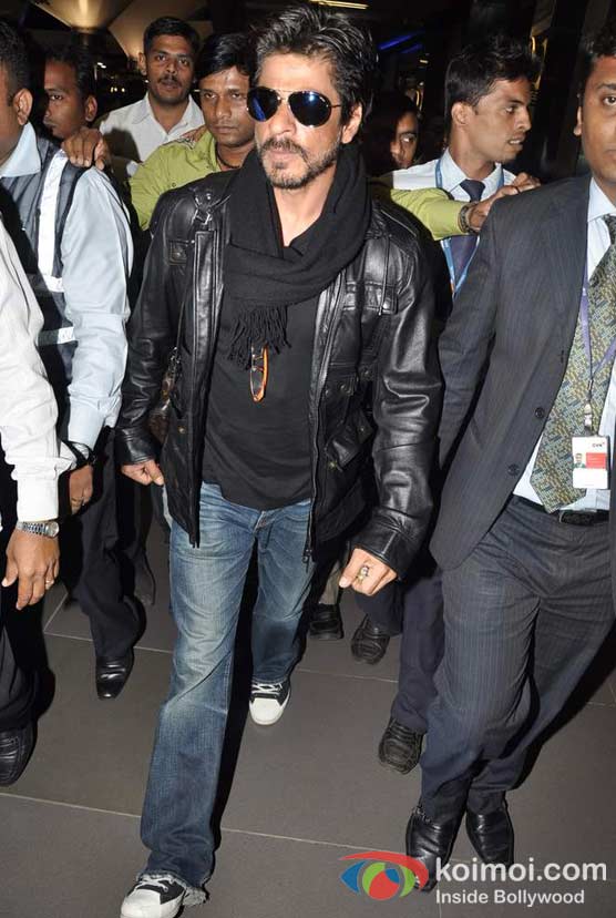 Shah Rukh Khan Snapped At International Airport After Returning From London