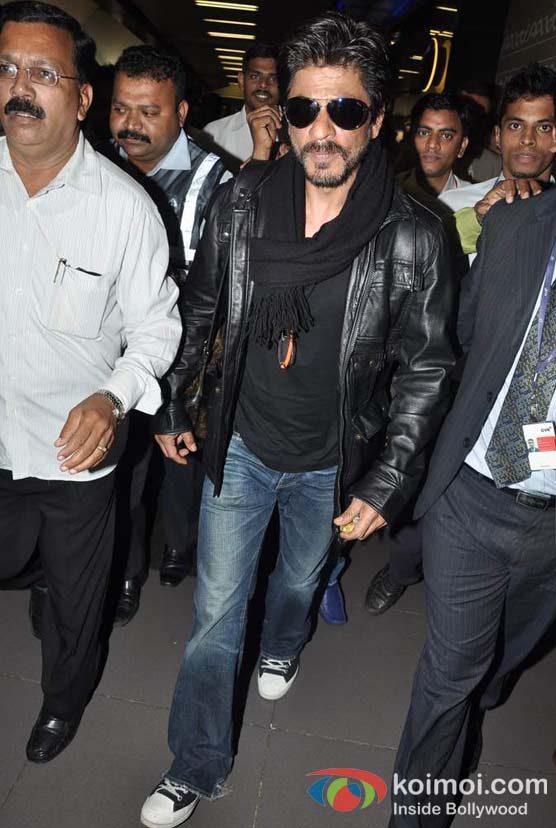 Shah Rukh Khan Snapped At International Airport After Returning From London