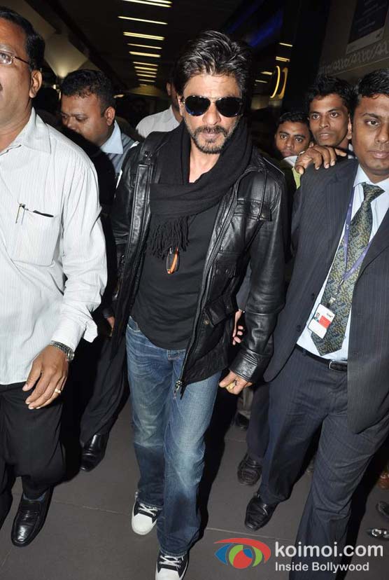 Shah Rukh Khan Snapped At International Airport After Returning From London