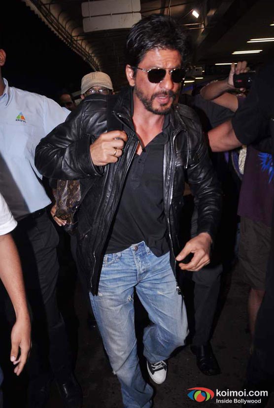 Shah Rukh Khan Snapped Sporting a beard And an Unkempt look at Mumbai International Airport