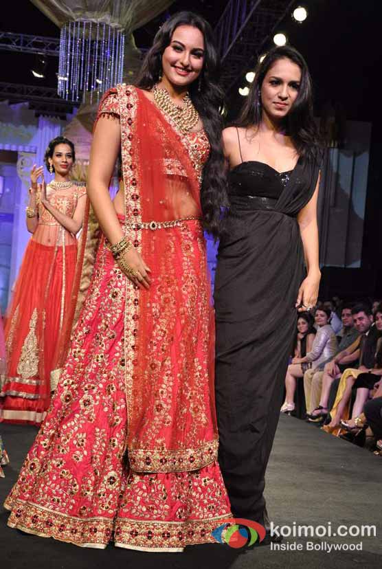 Sonakshi Sinha Walks The Ramp For Aamby Valley India Bridal Fashion Week 2012 Day 2