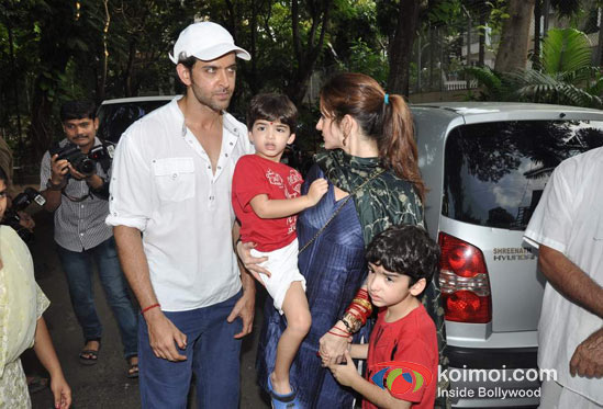 Suzanne Roshan At Hrithik Roshan's Ganpati Visarjan