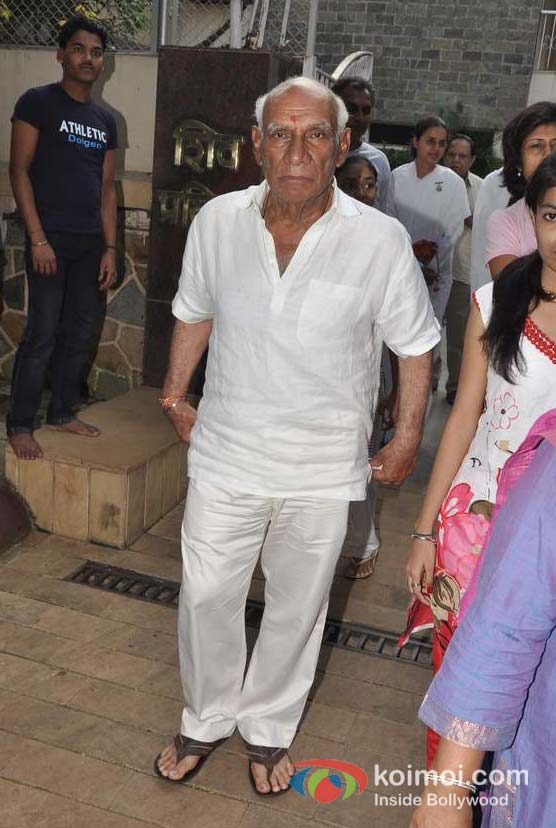 Ysah Chopra At Hrithik Roshan's Ganpati Visarjan