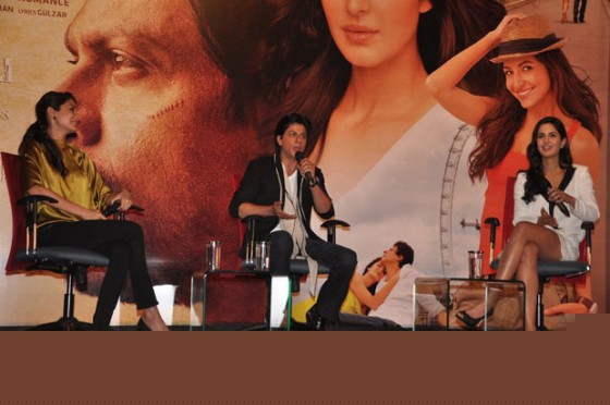 Anushka Sharma, Shah Rukh Khan, Katrina Kaif At Jab Tak Hai Jaan Movie Press Conference Pic 1