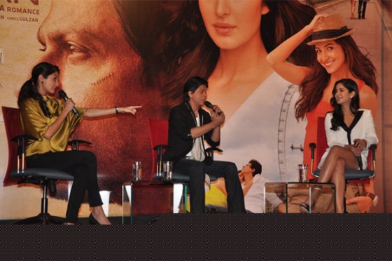 Anushka Sharma, Shah Rukh Khan, Katrina Kaif At Jab Tak Hai Jaan Movie Press Conference Pic 3
