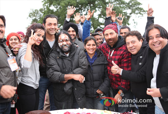 Bobby Deol And Sunny Deol At Sangeeth Sivan's Birthday Bash On The Sets Of Yamla Pagla Deewana 2 Movie Pic 2
