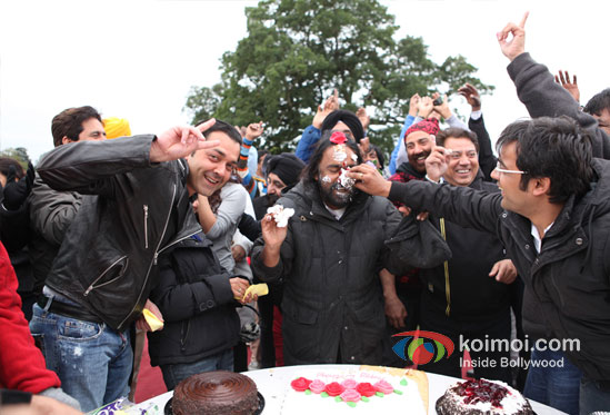 Bobby Deol And Sunny Deol At Sangeeth Sivan's Birthday Bash On The Sets Of Yamla Pagla Deewana 2 Movie Pic 1 