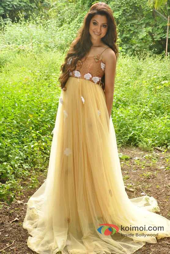 Gauhar Khan's Photo Shoot Pic 4