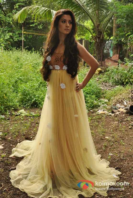 Gauhar Khan's Photo Shoot Pic 8