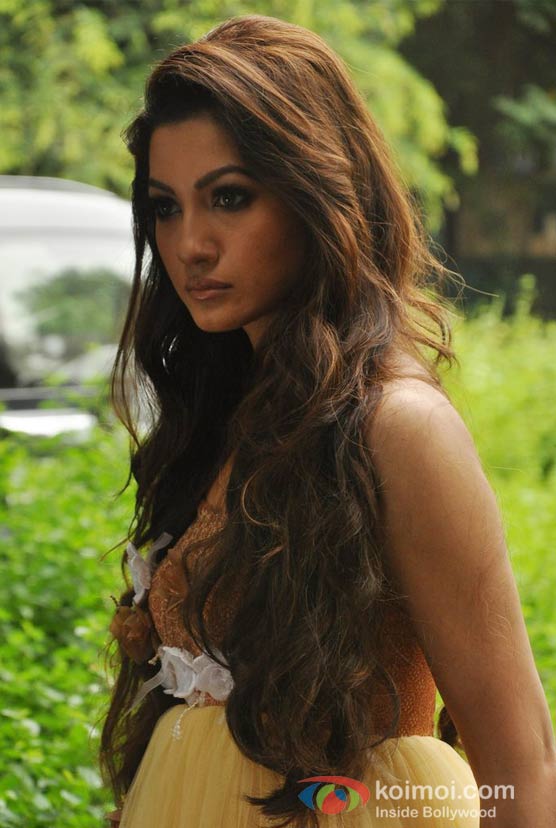 Gauhar Khan's Photo Shoot Pic 7