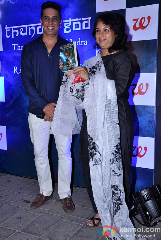 Revathi Launches Rajiv G Menon's Thundergod Book Pic 1