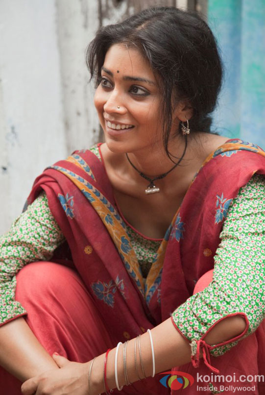Shriya Saran in a desi avtar from Midnight's Children Movie