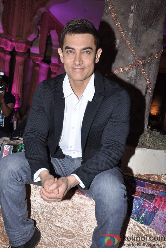 Aamir Khan promotes 'Talaash' on Star Parivar Pic 2