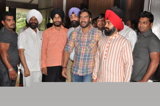 Ajay Devgn at Son Of Sardaar Press Conference Pic 5