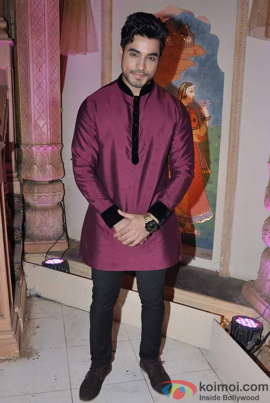 Gautam Gulati on the sets of Star Parivar