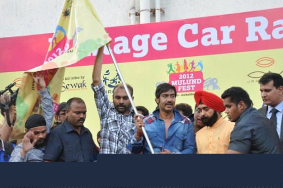 Ajay Devgn Flags Off Vintage Car Rally Pic 7
