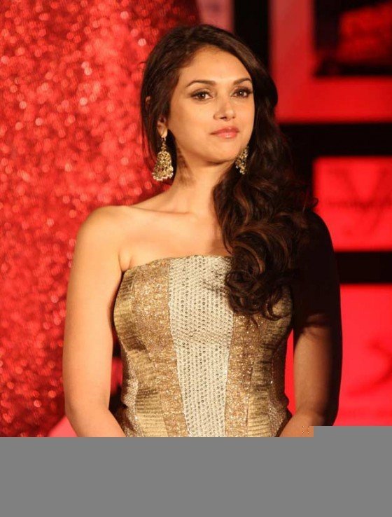 Aditi Rao Hydari at the film Murder 3 first look launch Pic 1