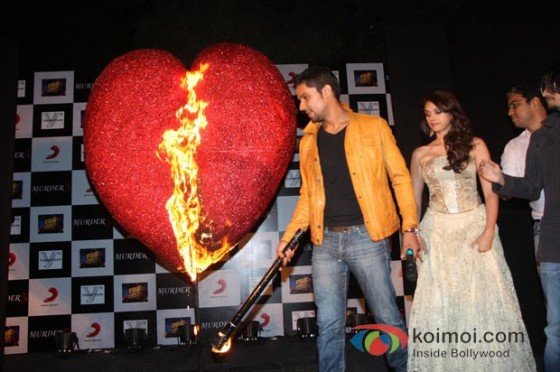 Randeep Hooda and Aditi Rao Hydari at the film Murder 3 first look launch Pic 3