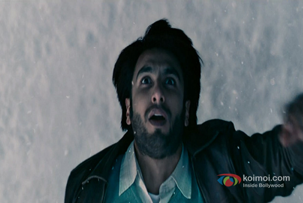 koimoi zinda song video lootera...
