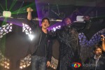 SRK and Akon bash!
