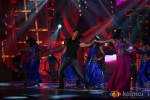 Big B, SRK, Salman & Akshay Perform At Cintaa Superstars Ka Jalwa