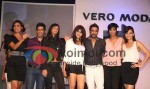 Lara Dutta, Manish Malhotra, Shamita Singha, Genelia Dsouza, Rocky'S, Jesse Randhawa, Dia Mirza At Vero Moda Fashion show