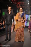Bipasha Basu, Neha Dhupia, Raima Sen, Fardeen Khan At Gitanjali Bollywood Nite