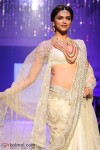 Deepika Padukone Mesmerizes!