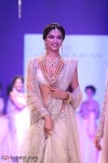 Deepika Padukone Mesmerizes!