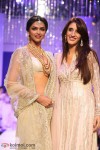 Deepika Padukone Mesmerizes!