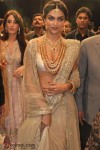 Deepika Padukone Mesmerizes!