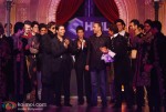 Amitabh Bachchan & Hrithik Roshan Dance To Shah Rukh Khan's Tunes!